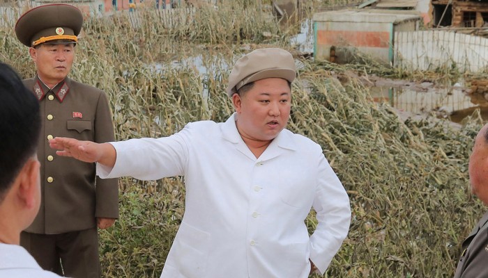 Нажмите на изображение для увеличения.

Название:	clean_north_koreas_kim_inspects_region_hit_by_typhoon_maysak.jpg
Просмотров:	1173
Размер:	91.5 Кб
ID:	4349022