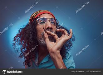 Нажмите на изображение для увеличения.

Название:	depositphotos_321964630-stock-photo-studio-portrait-of-african-rastafarian.jpg
Просмотров:	1001
Размер:	232.6 Кб
ID:	4355448