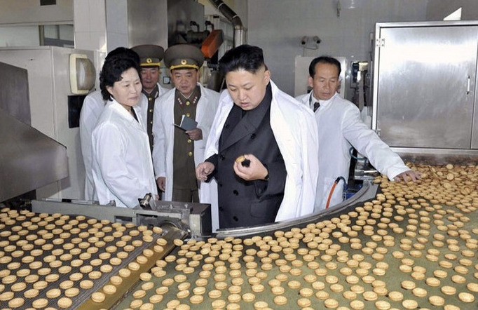 Нажмите на изображение для увеличения.

Название:	kim-chen-in-001.jpg
Просмотров:	7
Размер:	104.3 Кб
ID:	4565035