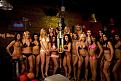 Нажмите на изображение для увеличения.

Название:	devushki_v_bikini_igrajut_v_bouling_19_foto_1.jpg
Просмотров:	367
Размер:	62.1 Кб
ID:	3457223